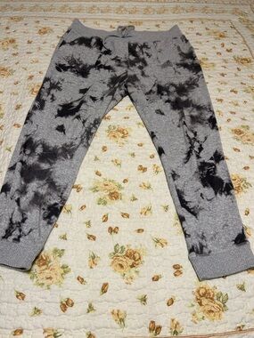 Time and Tru Gray and Black Tie-Dye Jogger Pants — GENTLY USED!